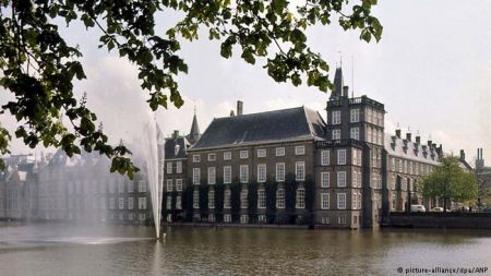 DW: Γιατί οι Ολλανδοί αργούν να σχηματίσουν κυβέρνηση;