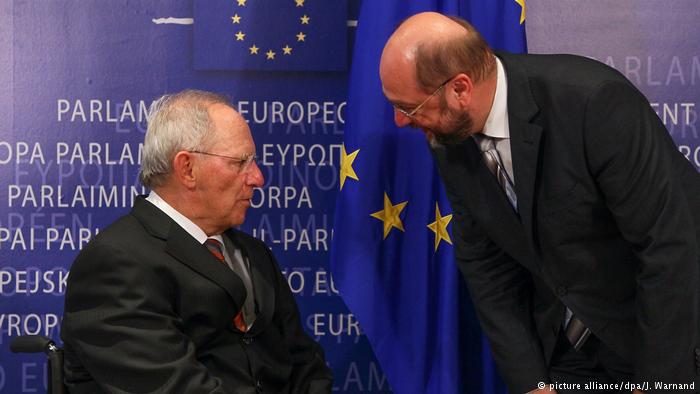 Γερμανικά ΜΜΕ: Παρόμοιες οι θέσεις Σουλτς και Σόιμπλε για την Ελλάδα