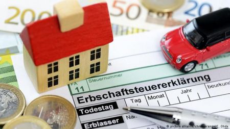 DW: Πρωταθλήτρια φόρων και εισφορών η Γερμανία