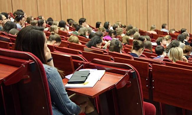 100 υποτροφίες από το Ιδρυμα Κοινωνικών Υποτροφιών