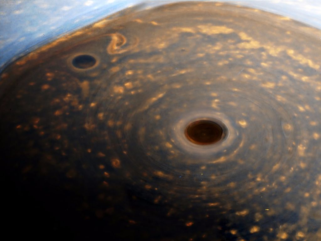 Τι είδε η κάμερα του Cassini (βίντεο)