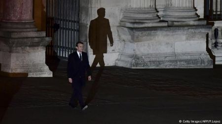 DW: Μακρόν, ένας δύσκολος φίλος για τη Μέρκελ