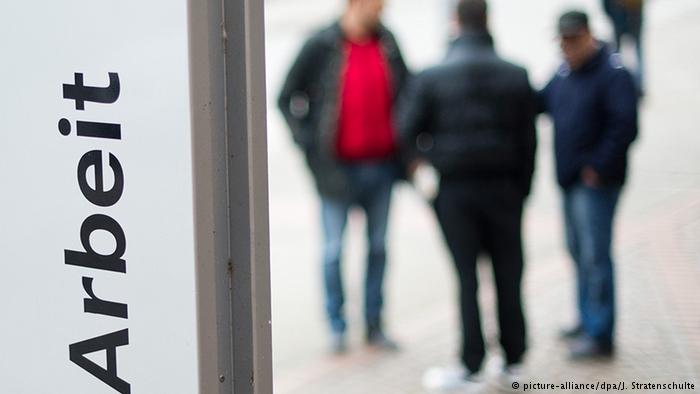 DW: Ένα εκατομμύριο κενές θέσεις εργασίας στη Γερμανία