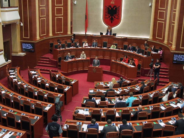 Η επίλυση της πολιτικής κρίσης στην Αλβανία