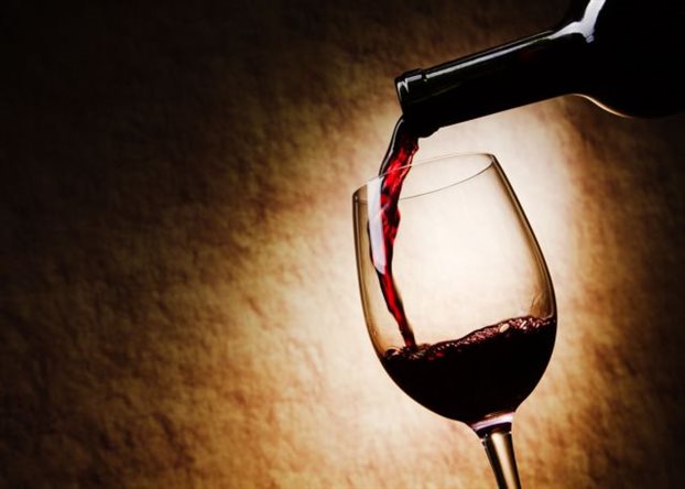 Αποστόλου: Καταργείται εντός του έτους ο ΕΦΚ στο κρασί