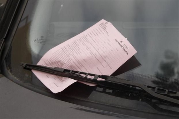 Θεσσαλονίκη: Αναγκαστική δέσμευση λογαριασμών για απλήρωτες κλήσεις και τέλη