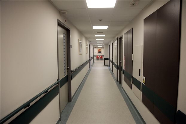 Τρεις Κολομβιανοί έκλεβαν τα μηχανήματα από νοσοκομεία