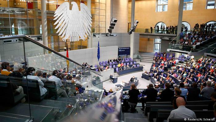 DW: Στην Ολομέλεια της Bundestag η απόφαση του Eurogroup;