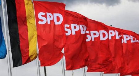 Γερμανοί Σοσιαλδημοκράτες: Ο Σόιμπλε μεγεθύνει την ανασφάλεια για το μέλλον της Ελλάδας