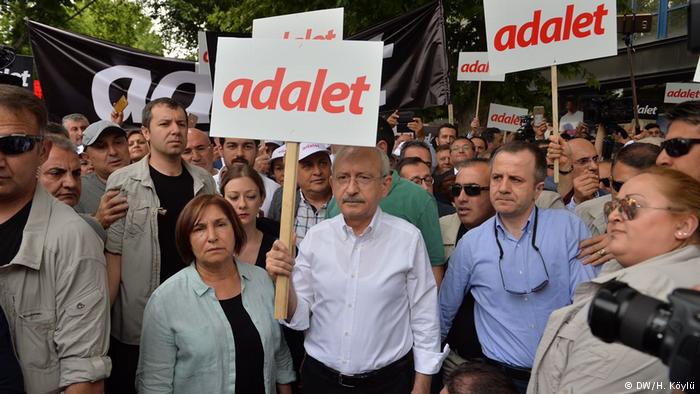 DW: Πορεία δικαιοσύνης στην Τουρκία του Ερντογάν