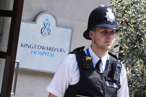 Εξιτήριο για τον σύζυγο της Ελισάβετ, πρίγκιπα Φίλιππο