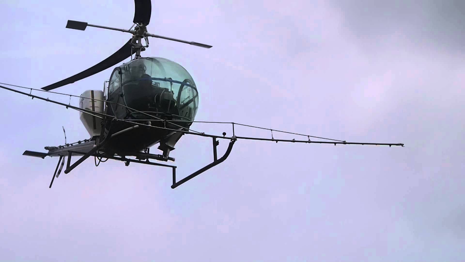 Πτώση ψεκαστικού ελικοπτέρου στον Σχοινιά με 2 νεκρούς – Η μοιραία πτήση μεταδιδόταν live στο facebook (βίντεο)