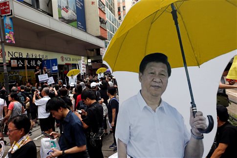 Σι Τζινπίνγκ: Να μην αμφισβητηθεί η κυριαρχία της Κίνας στο Χονγκ Κονγκ