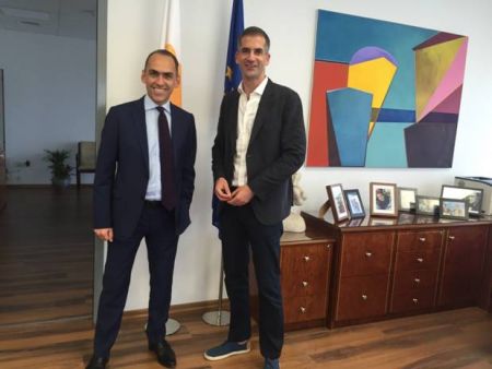 Με τον ΥΠΟΙΚ της Κύπρου συναντήθηκε ο Κ. Μπακογιάννης