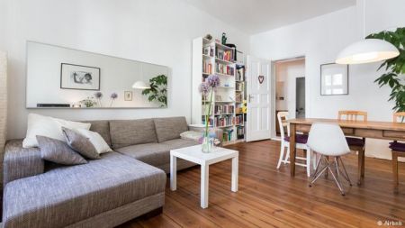 DW: Επαγγελματίες οι εκμισθωτές στο Airbnb;