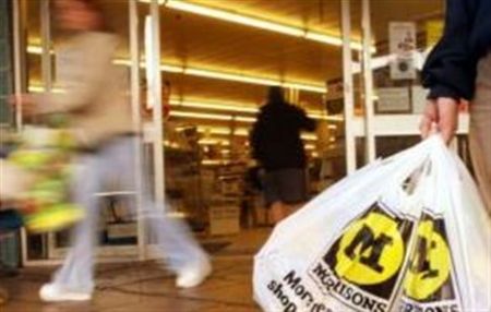 ΙΕΛΚΑ: Ενας στους δέκα θα εμμείνει στη χρήση πλαστικής σακούλας