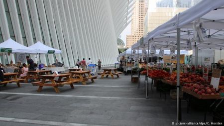 Deutsce Welle: Η λαϊκή του Μανχάταν επιστρέφει 11 χρόνια μετά