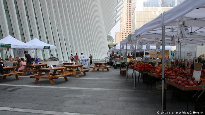 Deutsce Welle: Η λαϊκή του Μανχάταν επιστρέφει 11 χρόνια μετά