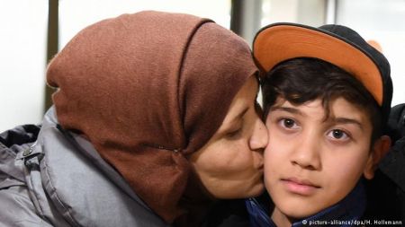 Deutche Welle: Σε 6 μήνες η επανένωση προσφυγικών οικογενειών