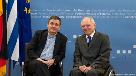 Γερμανικά ΜΜΕ: Θα βασανίζει o Σόιμπλε το AfD, όχι τους Έλληνες