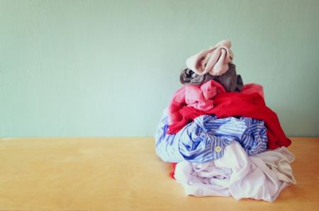 Οι κοριοί «λατρεύουν» τα άπλυτα ρούχα