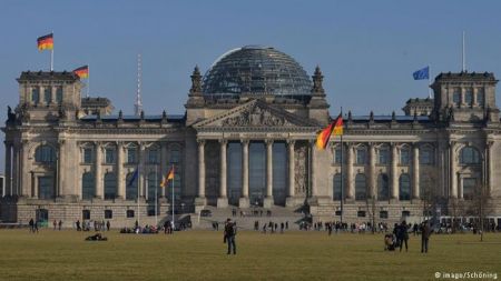 DW: Παροδικό το φαινόμενο AfD;