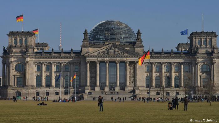 DW: Παροδικό το φαινόμενο AfD;