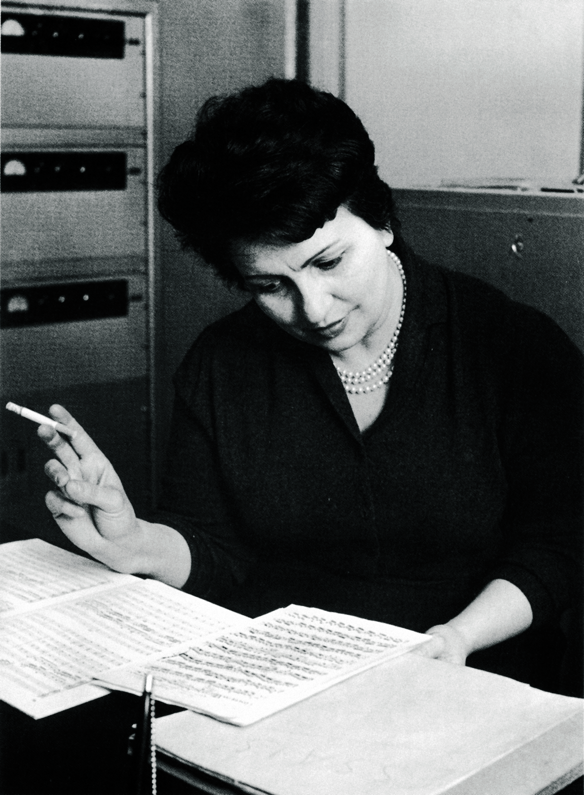 Βάσω Δεβετζή: Μάθημα πιάνου