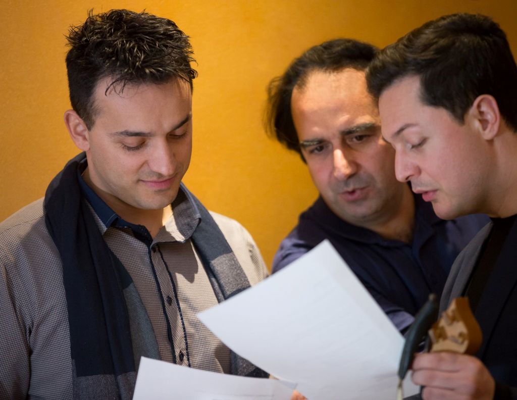 Μιχάλης Κουμπιός: Παρουσιάζει το άλμπουμ «Τσικάρι μ’» στον Σταυρό του Νότου