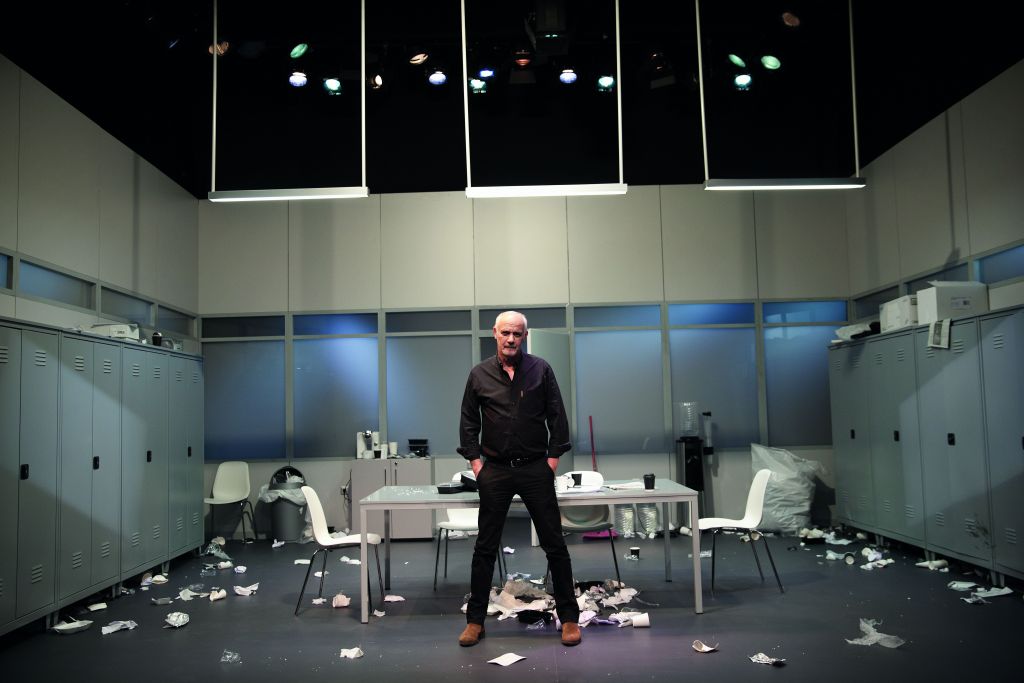 Γιώργος Κιμούλης: «Εχω συνηθίσει να είμαι εκτός»