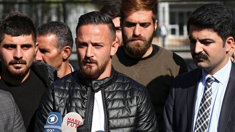 Έρευνα για τους πυροβολισμούς εναντίον ποδοσφαιριστή που επικρίνει τον Ερντογάν