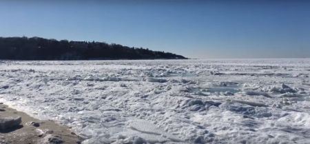Πάγωσε ο Ατλαντικός ωκεανός (βίντεο)
