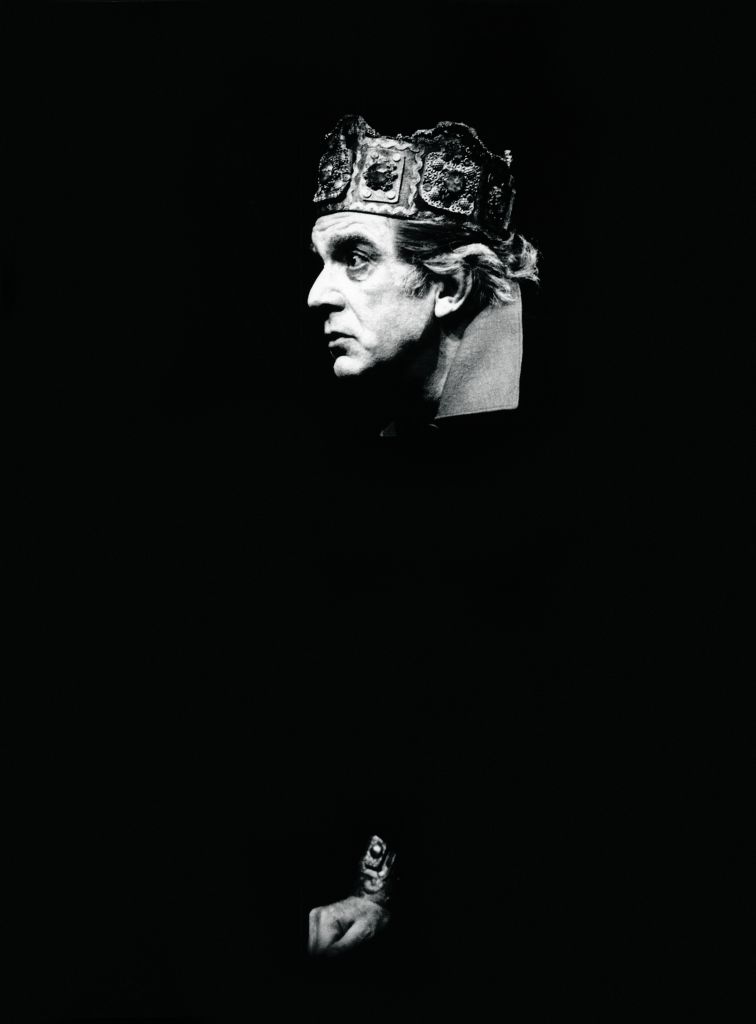 Ο Χορν στο φως