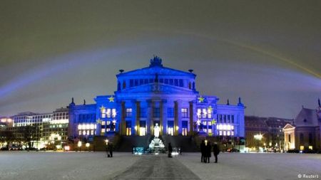 DW: Προς ένα νέο γαλλογερμανικό σύμφωνο φιλίας
