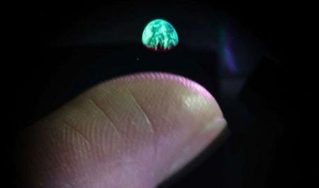 «Φαντάσματα» αντί για ολογράμματα