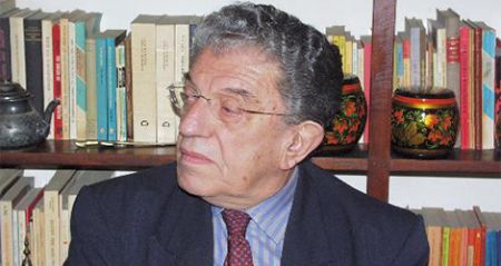 Πέθανε ο καθηγητής Βασίλης Φίλιας