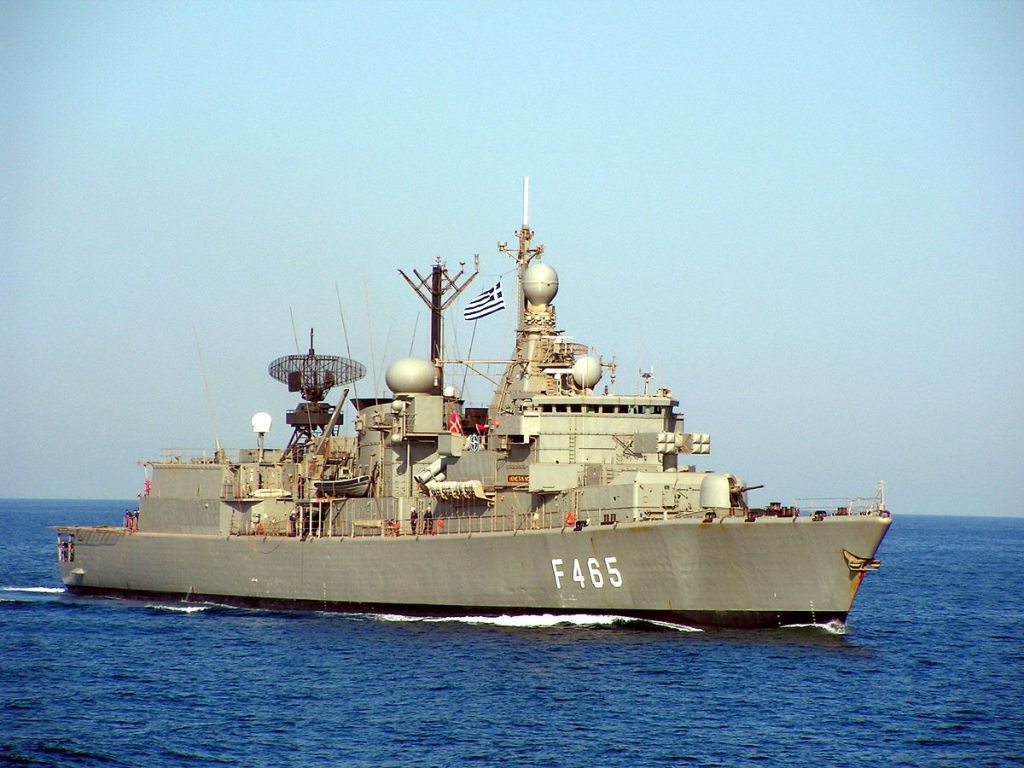 Υπό παρακολούθηση της φρεγάτας «Θεμιστοκλής» το «Μπαρμπαρός»