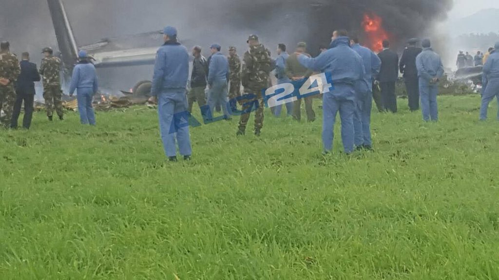 Αλγερία: Κατέπεσε στρατιωτικό αεροπλάνο – Στους 257 οι νεκροί – Κοντά στο αεροδρόμιο Μπουφαρίκ