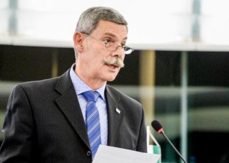 Αποχώρησε από τη Χρυσή Αυγή με αιχμές ο Ελ. Συναδινός