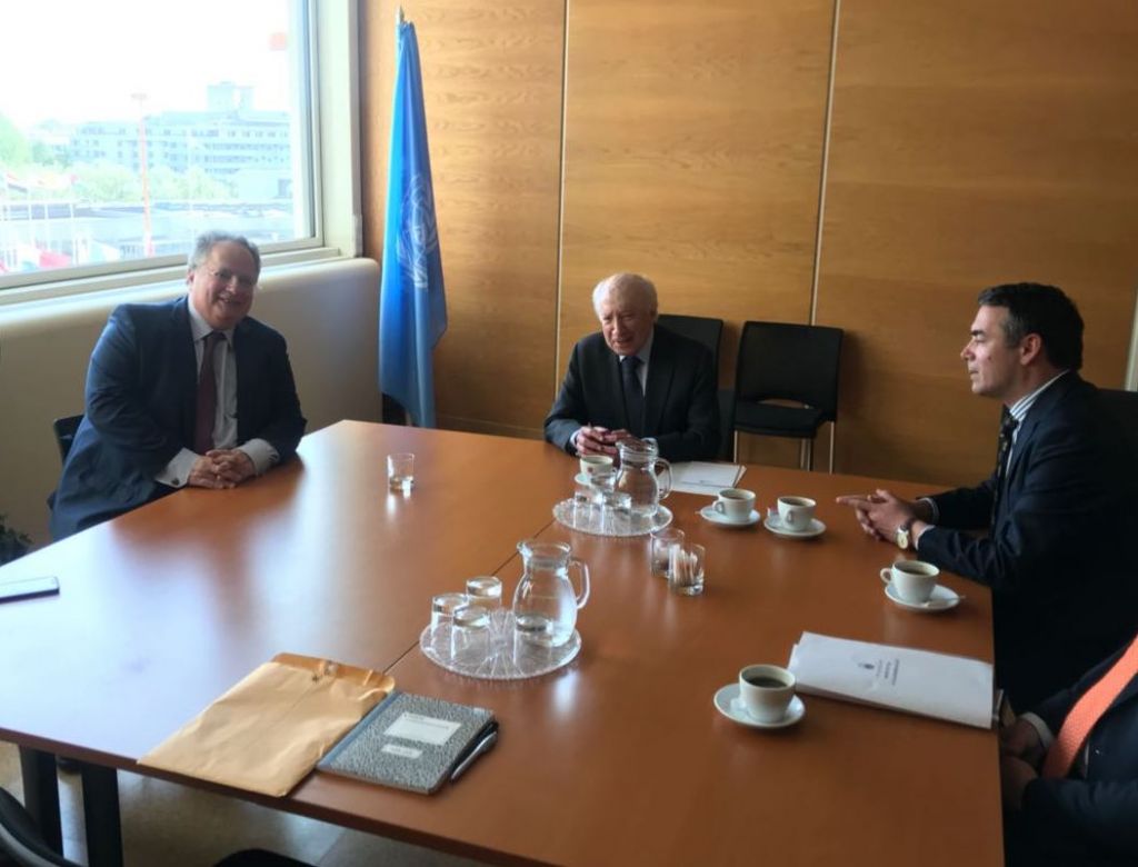 Συνάντηση Κοτζιά με Ντιμιτρόφ και Νίμιτς στη Βιέννη για το Μακεδονικό