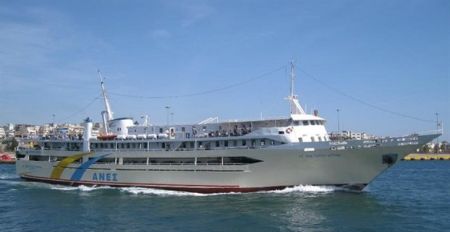 Καρέ – καρέ η διάσωση της 69χρονης ανοιχτά του Πειραιά