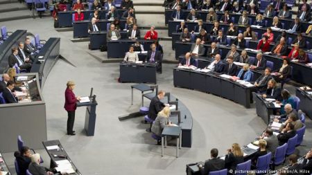 DW: Ώρα Μέρκελ στη Μπούντεσταγκ