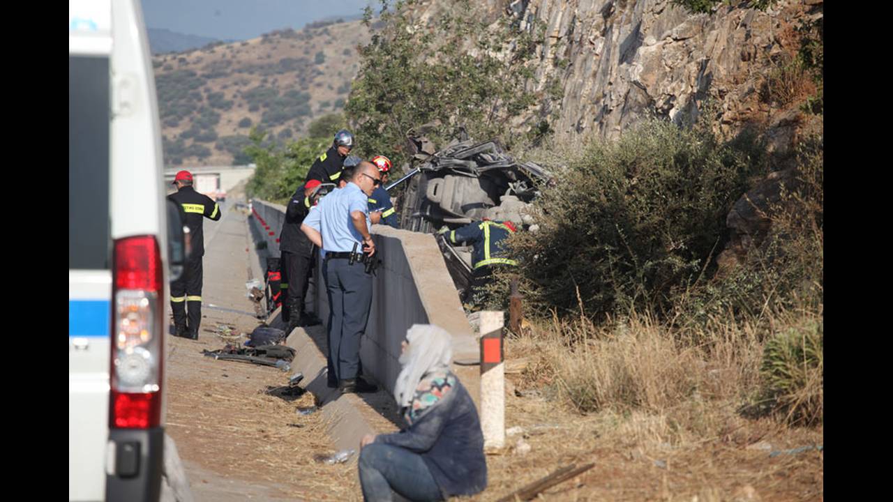 Έξι νεκροί μεταξύ των οποίων τρία παιδιά, σε τροχαίο στην Εγνατία Οδό
