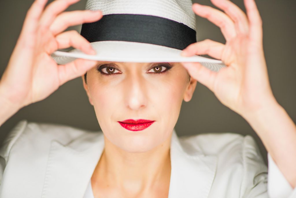 Ηρώ: Τραγουδώντας τη μαγεία της μεγάλης οθόνης