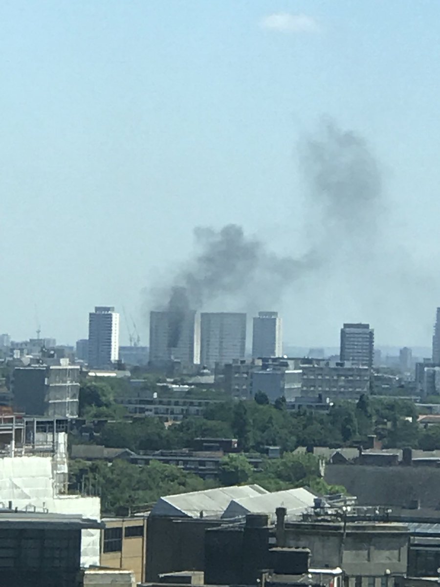 Λονδίνο: Μεγάλη πυρκαγιά σε ουρανοξύστη