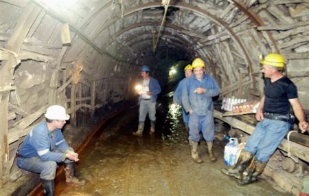 Εργαζόμενοι στα Μεταλλεία Κασσάνδρας: Είμαστε στον «αέρα», μας κοροϊδεύουν από το υπουργείο