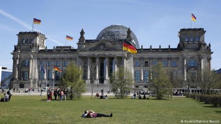 Γερμανικά ΜΜΕ: Η δόση θύμα της γερμανικής σχολαστικότητας;