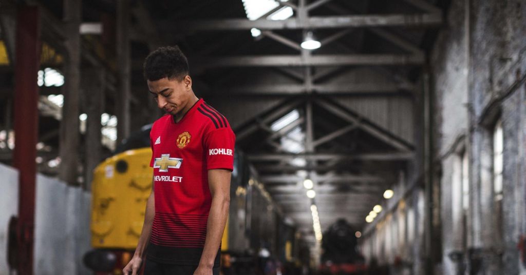 Μάντσεστερ Γιουνάιτεντ : Παρουσίασε τη νέα της εμφάνιση