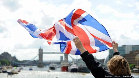 DW: Brexit χωρίς τελική συμφωνία;