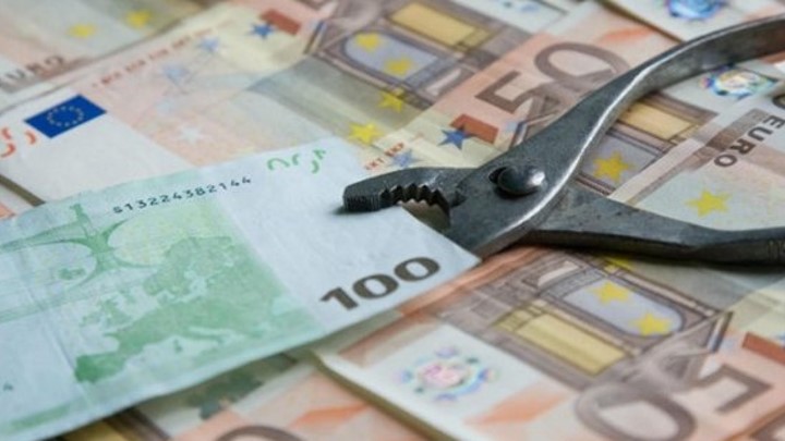 Στο στόχαστρο της εφορίας οι τραπεζικοί λογαριασμοί